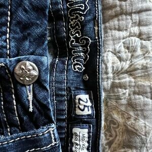 Miss Me Indigo Jeans with Floral Button